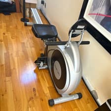 Reebok Rowing Machine Silver/Black LCD Display Adjustable Resistance Footrests